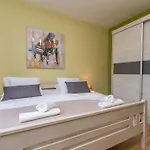 Zorica بيوغْغاد نا موغو