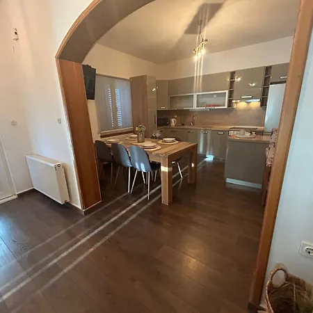 Zorica Apartament *