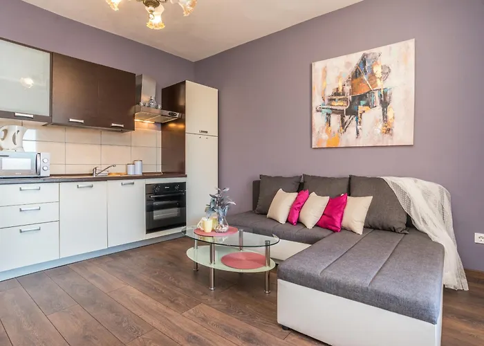 Zorica * ביוגראד נה מורו